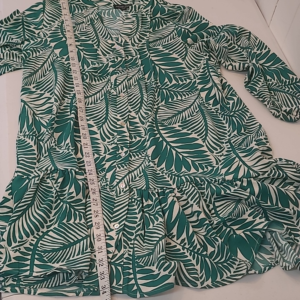 Rachel Zoe Sz M Green and White Leaf Print Long Sleeve Size Medium Button Front - Picture 8 of 11